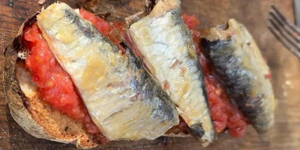 PAN CON TOMATE WITH GRILLED SARDINES